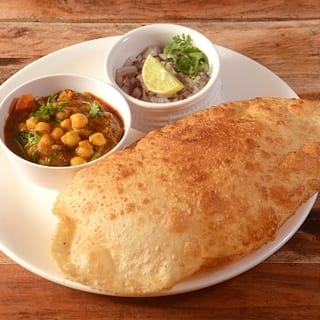Chole Bhature Party Pack (10 Bhatures)