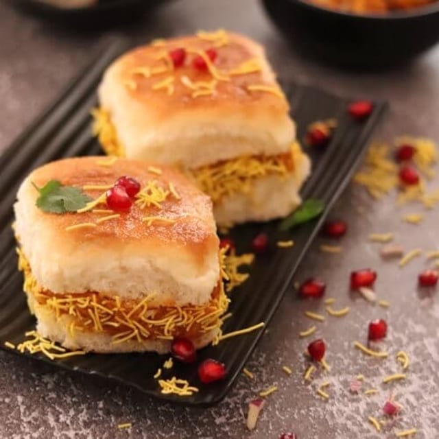 Signature Dabeli.
