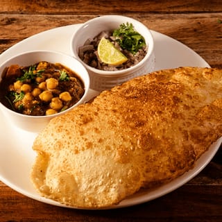 Chole Bhature  Party Pack (10 Bhatures)